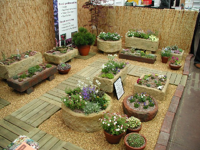 AGS display of troughs